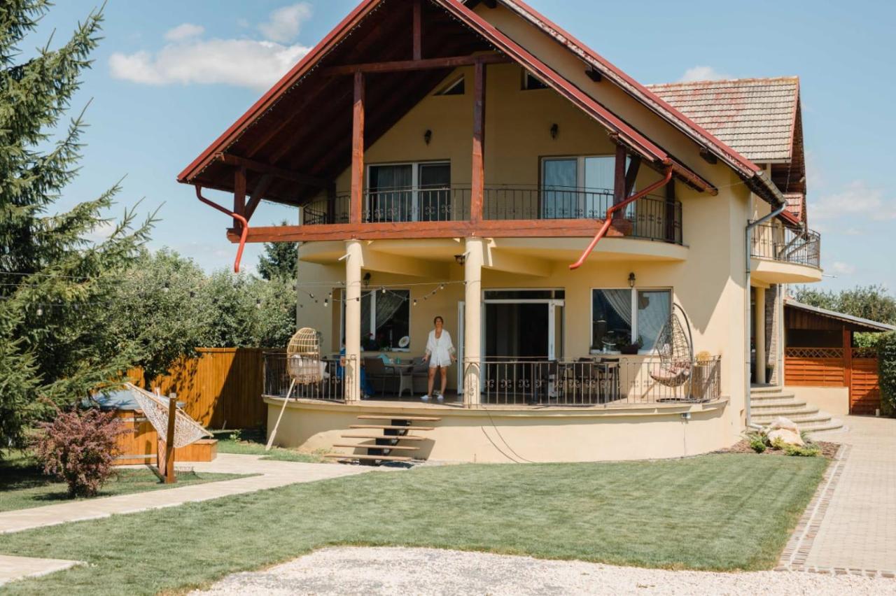 בראשוב Orchard Villa מראה חיצוני תמונה
